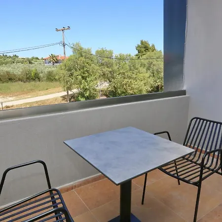 Ξενοδοχείο με διαμερίσματα Agreste Luxury 4*